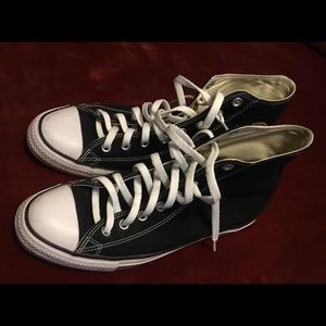 Men’s black high top converse size 11